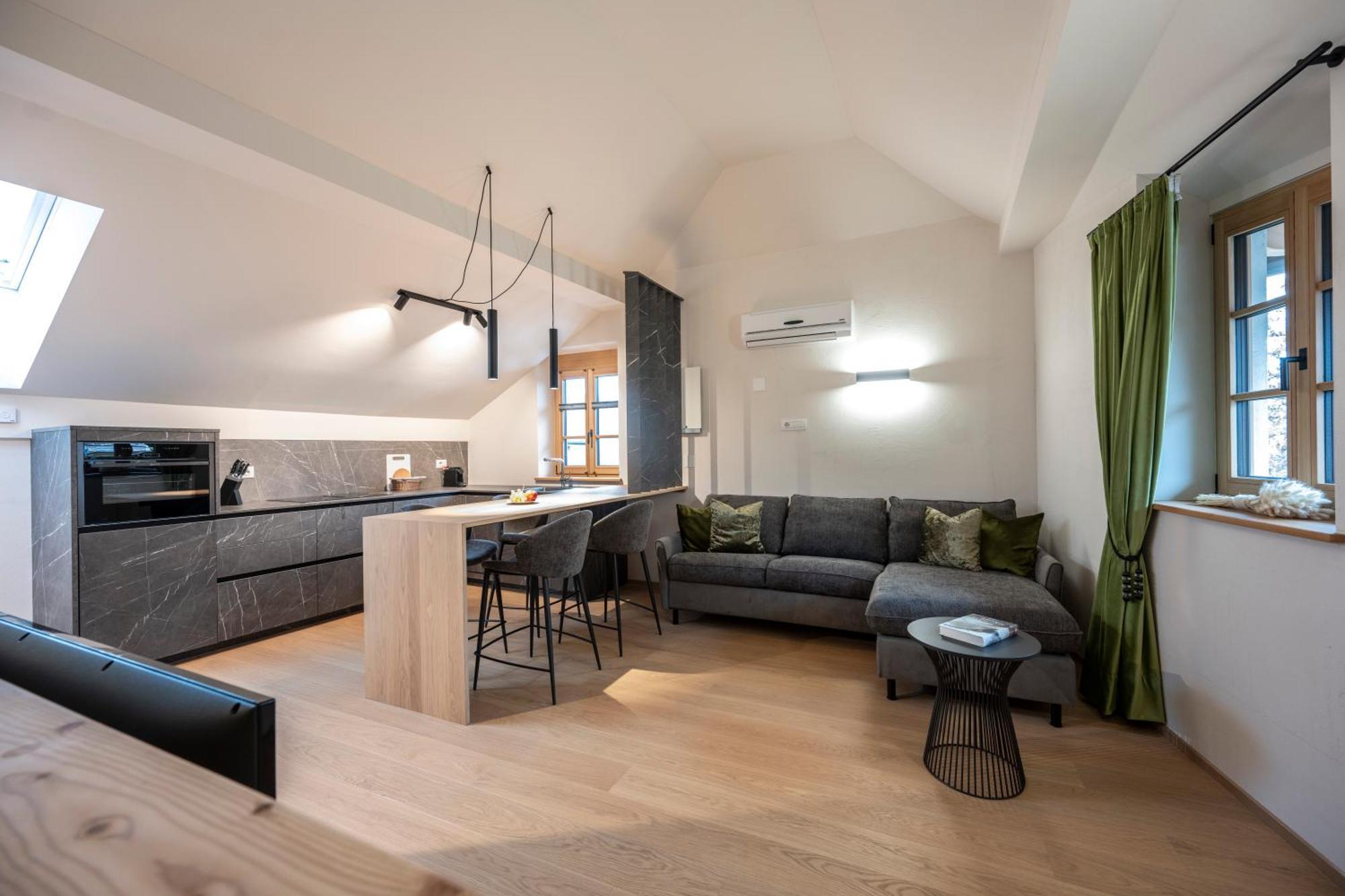 Schmitte Am Sonnenwirtsplatz Eppan In South Tyrol Apartment Appiano Sulla Strada Del Vino Ngoại thất bức ảnh
